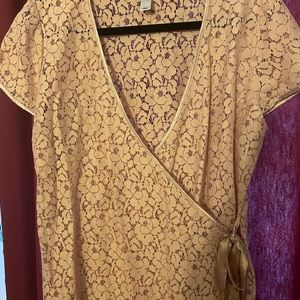 Old navy nude rose lace wrap top